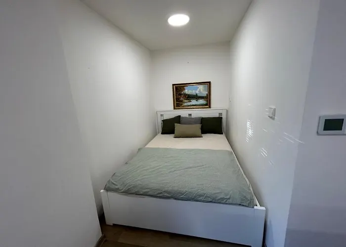 Stromoradni 17 Břeclav