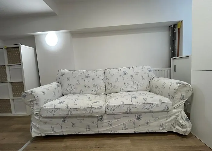 Stromoradni 17 * Břeclav